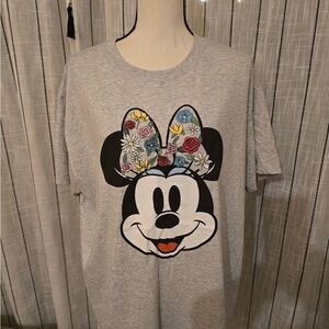 Freeze Gray Tee with Floral Character Design